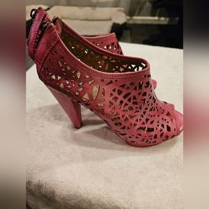 MEA SHADOW HEELS